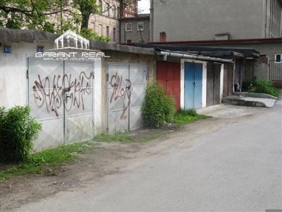 GARANT REAL - prenájom garáž 19  m2 Prešov - centrum,  ul.  J. Borodáča