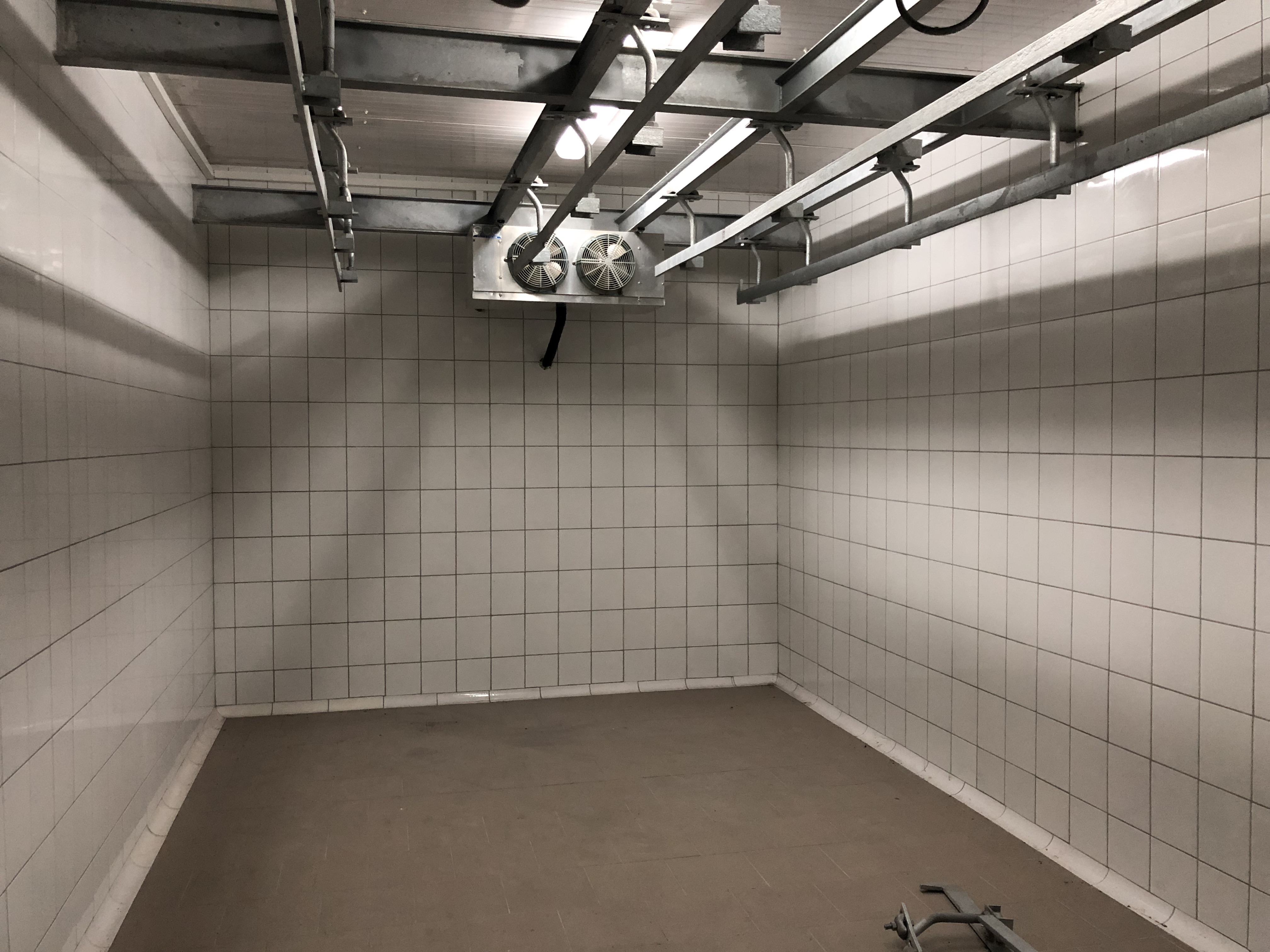 GARANT REAL - predaj komerčný objekt, mäsovýroba, Kapušany, okr. Prešov