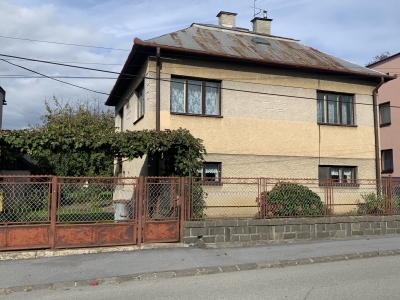 GARANT REAL predaj 4 -izbový dvojpodlažný rodinný dom  s garážou 20 m2 na 6,5 á pozemku, Ľubotice, okr. Prešov