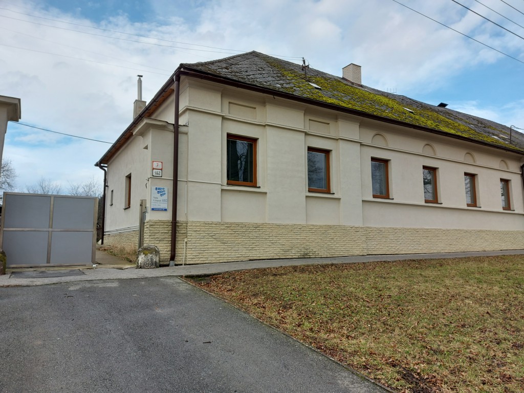 GARANT REAL predaj rodinný dom,145 m2, s garážou a 2 hospodárskymi budovami 66 m2, Prešov, Solivar,