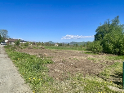 GARANT REAL - exkluzívne stavebný pozemok 570 m2, s výhľadom na Kapušiansky hrad, Vyšná Šebastová - Severná