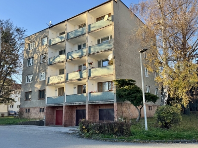 GARANT REAL predaj 3-izbový tehlový byt 90 m2 s 2 loggiami, Prešov, Sídlisko II, Nábrežná ulica