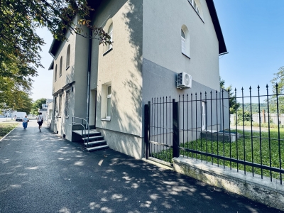 GARANT REAL - prenájom klimatizovaný, zariadený  obchodný priestor, resp. priestor na služby, 195 m2, s parkovaním, Prešov, Masarykova ul.